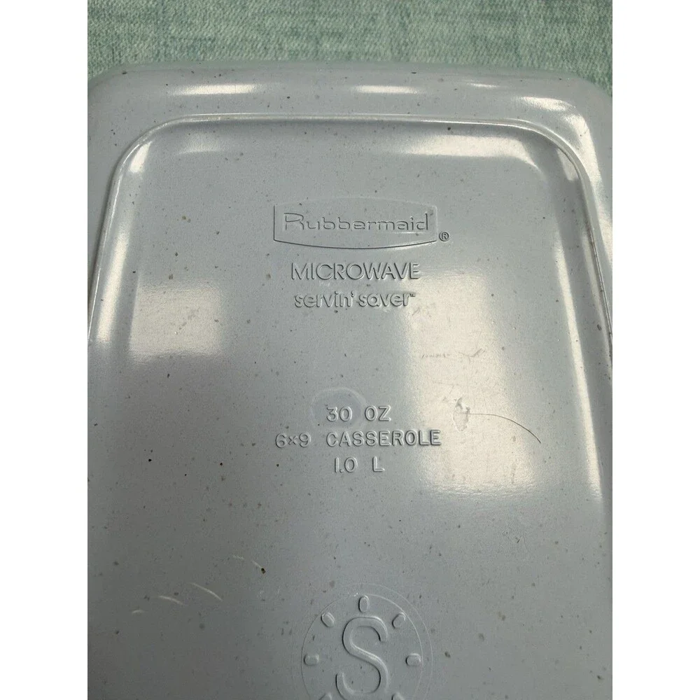 Blue Rubbermaid Servin Saver 6x9 30 oz Casserole #0463 Oven Safe 400°F w/lid